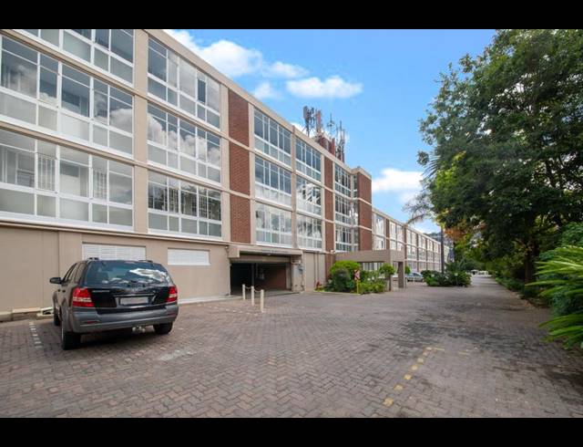 4 BEDROOM PROPERTY TO RENT IN SANDOWN